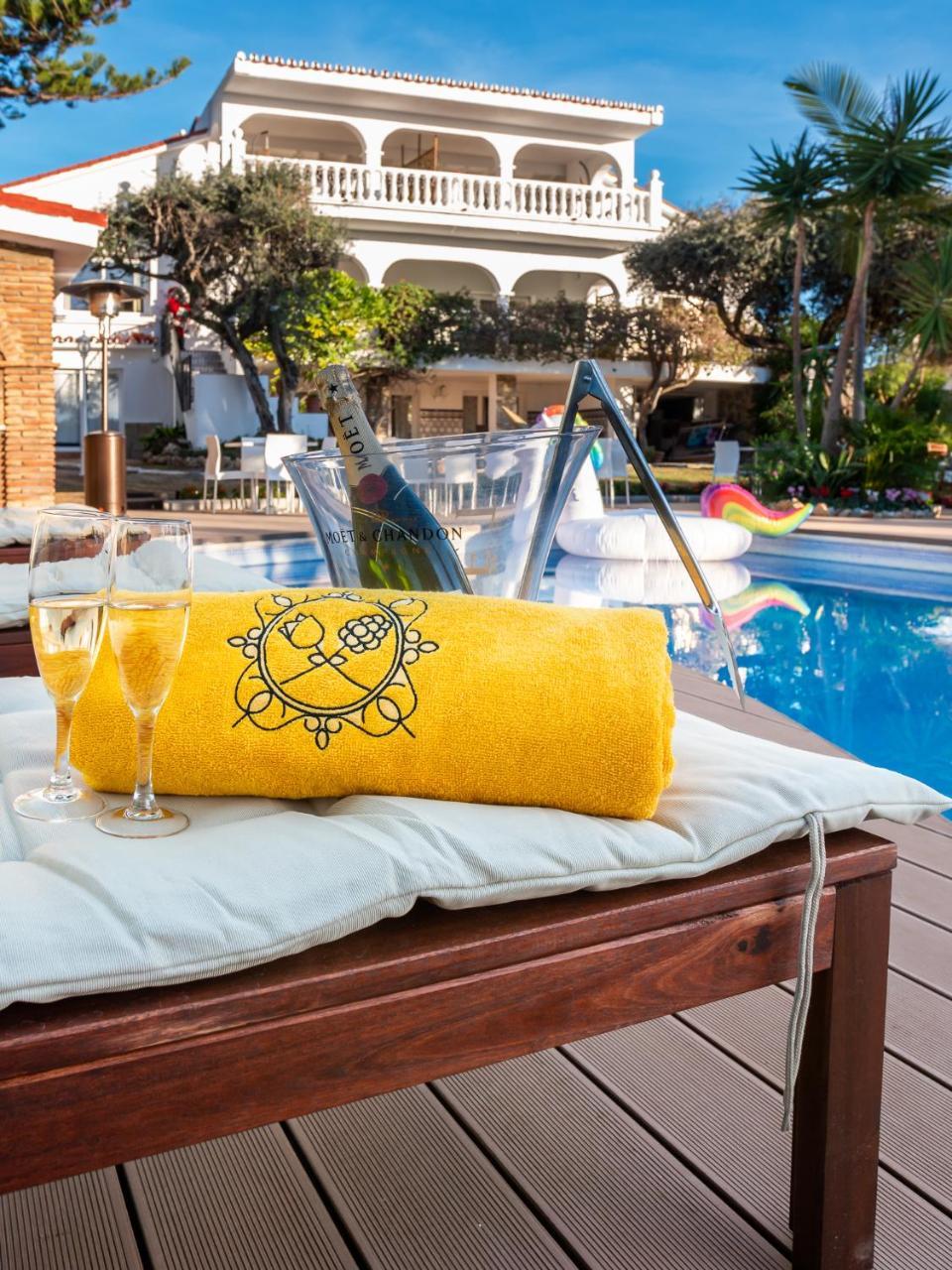 Jazmines & Moras Boutique Villa มาร์เบยา ภายนอก รูปภาพ
