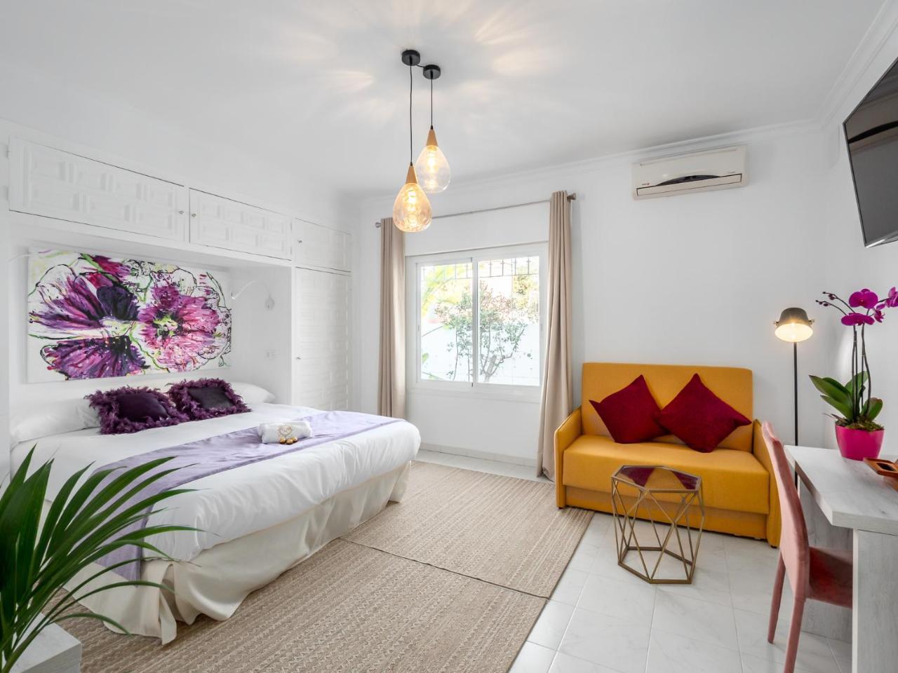 Jazmines & Moras Boutique Villa มาร์เบยา ภายนอก รูปภาพ