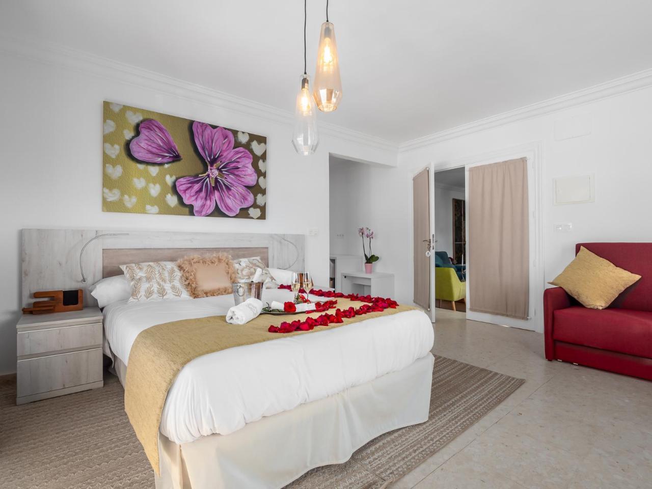 Jazmines & Moras Boutique Villa มาร์เบยา ภายนอก รูปภาพ